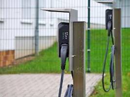 e-autos tanken unnötig teuer: monopolkommission kritisiert preise an der ladesäule als zu hoch