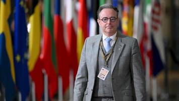 Russlands Angriffskrieg: Dreht dieser Mann der Ukraine den Geldhahn zu?