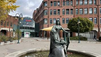 ob schmieder stellt sich podiumsdiskussion über rathaus-umzug