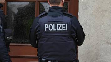 warnung vor betrug: falsche polizisten zocken hamburger senioren ab