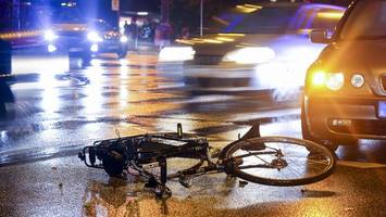 radfahrer (19) von pkw angefahren – mühlendamm voll gesperrt