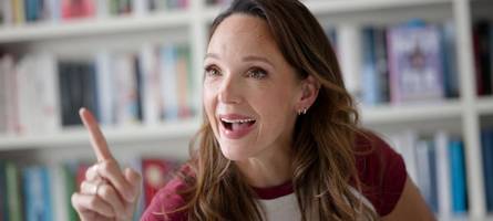 Der „krasseste Job“ ihres Lebens: Carolin Kebekus schreibt über Mutter- und Schwangerschaft