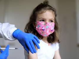 Covid-19: Herzmuskelentzündung: Covid schadete Kindern mehr als die Impfung