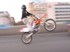 Einbruch in den Louvre: Ein Motorrad-Youtuber als Juwelendieb