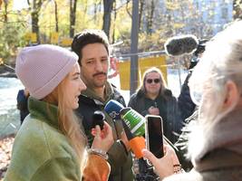 Münchner Eisbachwelle: Die Hoffnungen der Surfer sind erneut geplatzt