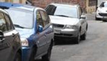 Parken auf Bürgersteig: DUH kritisiert Umgang mit Gehwegparken in St. Ingbert