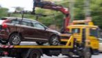 Regelwidriges Parken: Erfurt und Weimar greifen bei Gehwegparkern hart durch