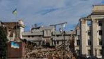 Ukraine-Krieg: Selenskyj: Mehr internationale Hilfe für Energienetz nötig