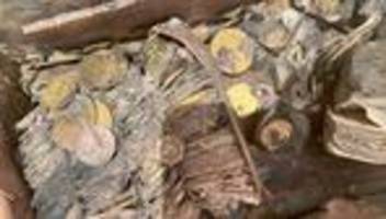 Versteigerung: Geheimer Münzschatz aus dem Garten kommt unter den Hammer