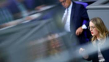 klimapolitik: grüne fordern friedrich merz zu kurswechsel in der klimapolitik auf