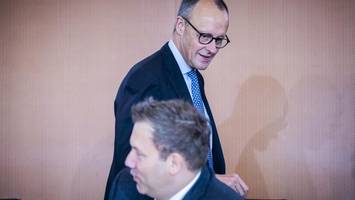 Schwarz-Rot: Macht euch das Trikot schmutzig füreinander!