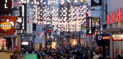 Weihnachten: Verbraucher wollen bei Einkäufen sparen