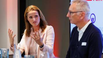 Bekannter Arzt widerspricht Verbot: „Keine Social Media-Sucht bei Kindern“