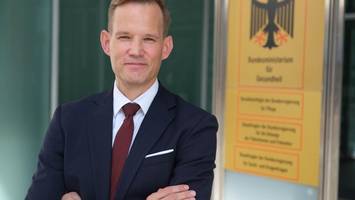 Hat der Bundestag ein Drogenproblem, Herr Streeck?