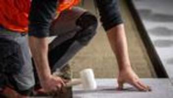 Einkommen: Abgeordnetenhaus beschließt Erhöhung des Landesmindestlohns