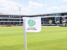 moderne optik zum 125. jubiläum: dfb streicht schwarz-rot-gold aus neuem logo