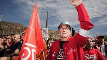51 Jahre im Stahlwerk: „Merz muss den Ofen am Laufen halten“