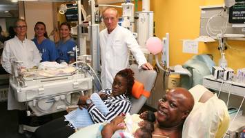 „Medizinische Rarität“: Fünflinge in der Charité Berlin geboren