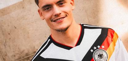 Nationalmannschaft: Welches DFB-Trikot ist Ihr Favorit? Stimmen Sie ab!