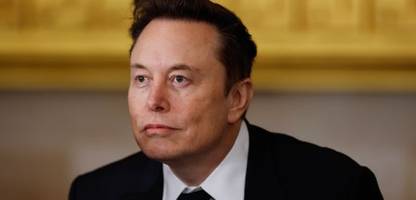 Tesla-Aktionäre entscheiden über riesiges Aktienpaket für Musk