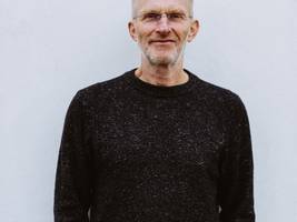 reden wir über geld: „wir essen alle immer überall lakritz“