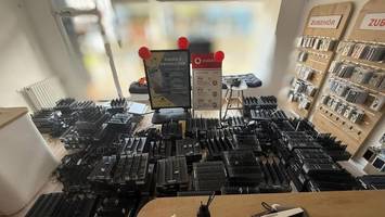 Razzia gegen Cyberbetrug – Maschine für Massen-SMS entdeckt