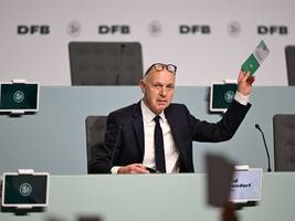 DFB-Bundestag: Neuendorf bleibt DFB-Präsident
