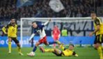 Fußball: HSV belohnt sich in der Nachspielzeit gegen Dortmund