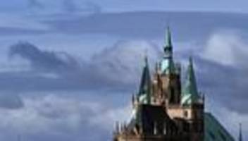 Glaube und Finanzen: Tut weh – Bischof zu Sparkurs für Bistum Erfurt