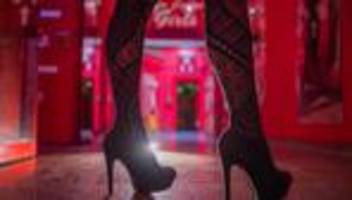 Großes Netzwerk: Schleuserbande vor Gericht