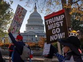 Demokraten im Aufwind: Shutdown lässt Trumps Umfragewerte abstürzen