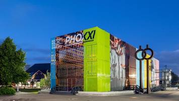 elf tolle foto-ausstellungen kommen auf einen schlag nach hamburg