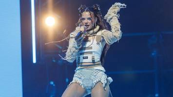 Nina Chuba in Hamburg: Die schönsten Bilder aus der Barclays Arena