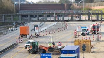 großdemos, hsv-spiel, a7 gesperrt – heute droht stillstand