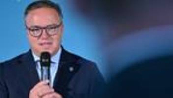 Kontakte und Gedenken: Voigt reist mit Delegation nach Israel