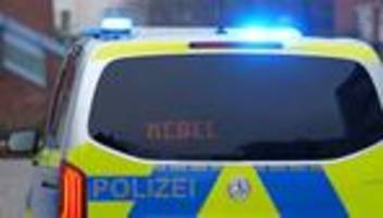 verkehr: unfall im nebel - autobahn vier stunden dicht