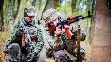 im „alcatraz“-bataillon kämpfen verbrecher für die vergebung ihrer sünden