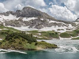 allgäu: tourenplanung mit tiktok geht schief - bergwacht rettet wanderer