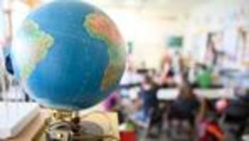 Auslandserfahrung: Lehramtsstudierende zieht es ins Ausland – Lehrkräfte zögern