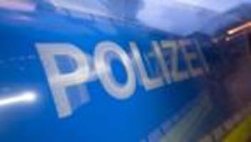 polizeieinsatz bei coburg: tumulte bei amateurfußball - fans rennen aufs spielfeld