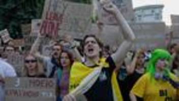 Ukraine: Razzien wegen mutmaßlicher Korruption im ukrainischen Energiesektor