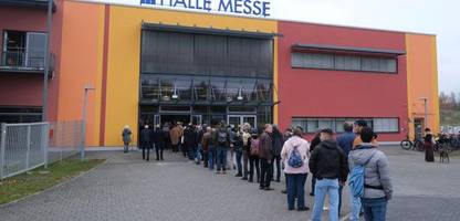 rechte buchmesse »seitenwechsel«: mit bockwürsten gegen das regime