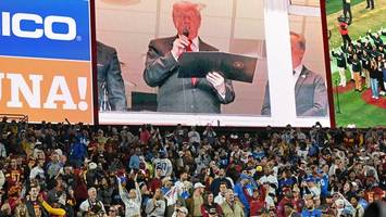 Eklat bei Trumps historischem Stadionbesuch – NFL-Fans reagieren heftig