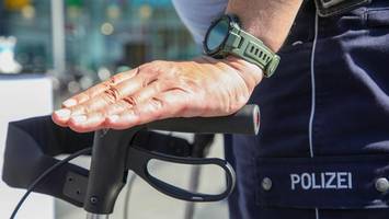 Seniorin mit Rollator auf der Uhlenhorst überfallen und beraubt