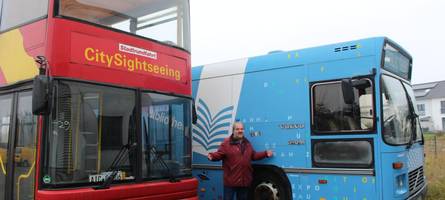 Drei Busse, ein Traum: Klaus Frank baut alte Busse zu rollenden Lebensräumen um