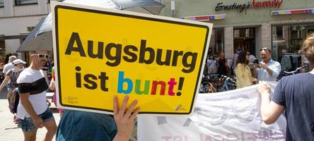 neues gesetz gilt seit einem jahr: jeden zweiten tag ändert ein mensch in augsburg sein geschlecht