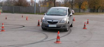 Warum Rentner im Ries ein Fahrtraining machen