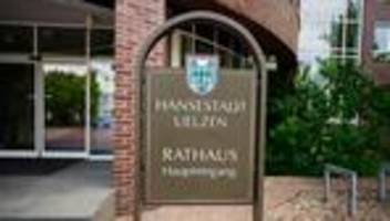 Kriminalität: Betrug? Abwasserzweckverband stellt vier Mitarbeiter frei