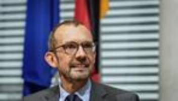 Streit um Wehrdienst: Röwekamp: Drei Punkte beim neuen Wehrdienst noch ungelöst