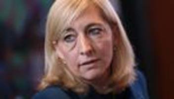 Nina Warken: Wir sollten eine Regelung finden, die die Eizellspende ermöglicht